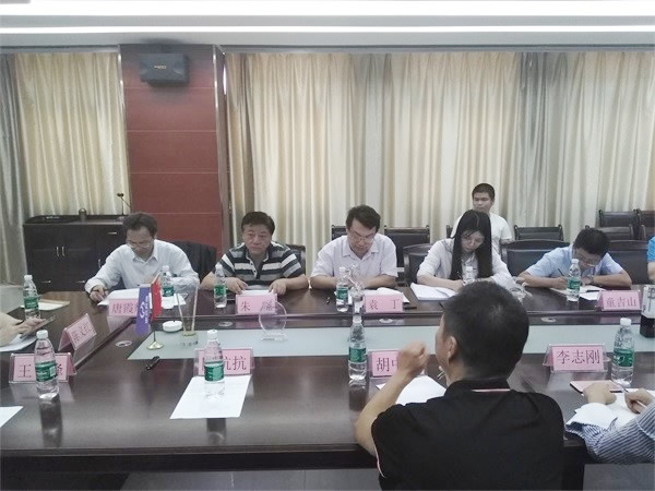 wnsr威尼斯光电举办激光产业调研座谈会